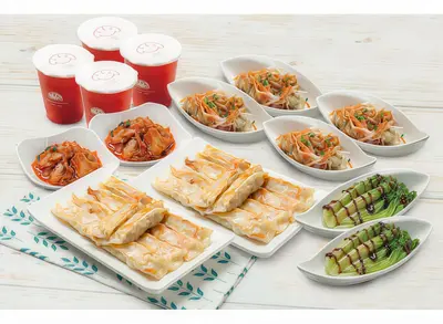 Pan-fried Dumplings and Wonton Set for 4