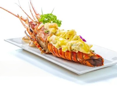 Roasted Lobster with Garlic (1 pc)