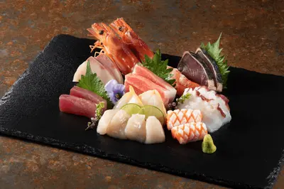 Supreme Sashimi Platter (18 pcs.)